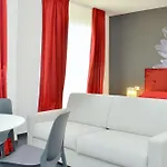 Elegant Located On The Gorgeous Coast Of Apartmán