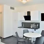 Elegant Located On The Gorgeous Coast Of