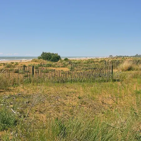 Elegant Located On The Gorgeous Coast Of Daire *